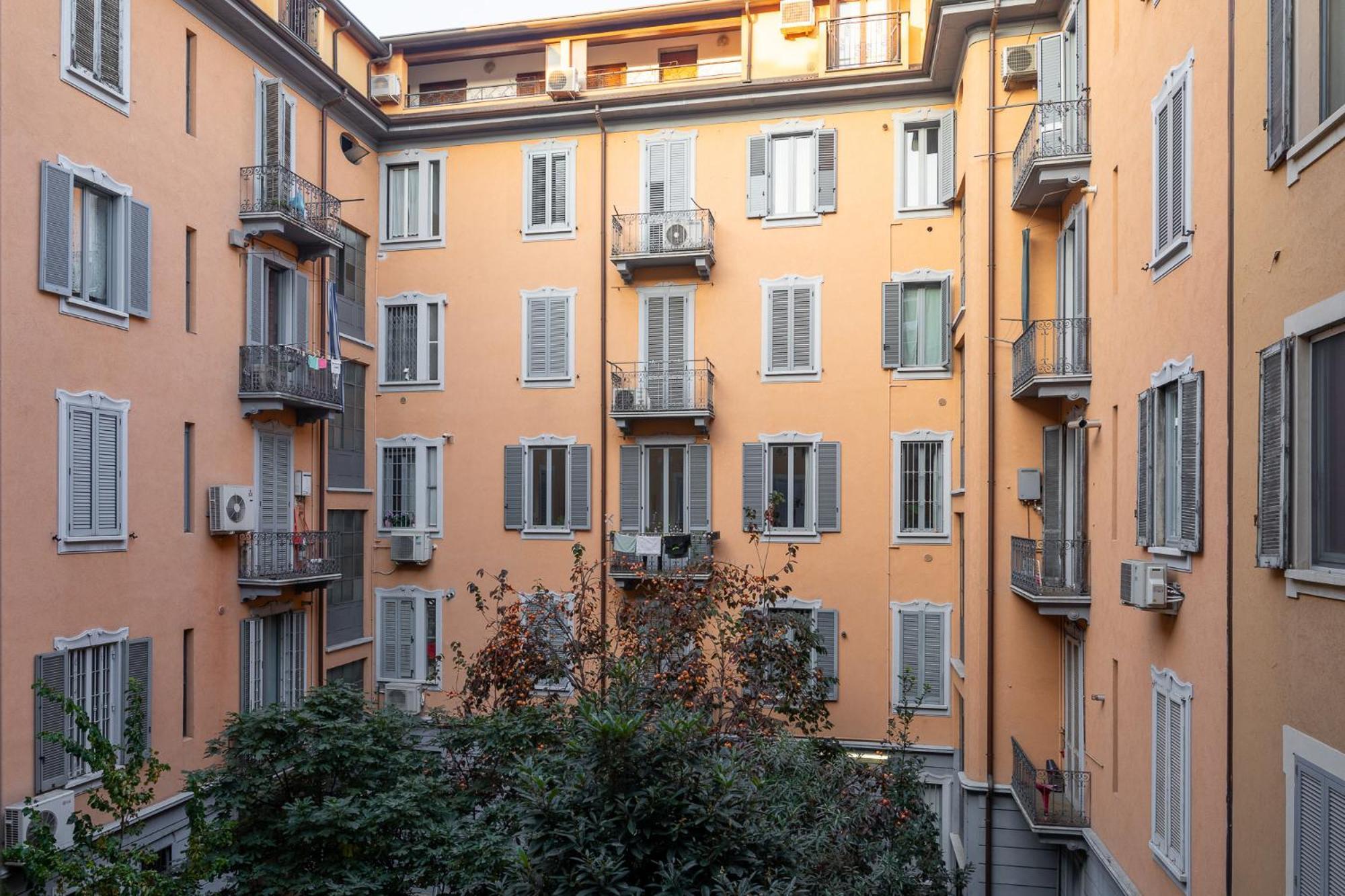 Settembrini - Vicino Stazione